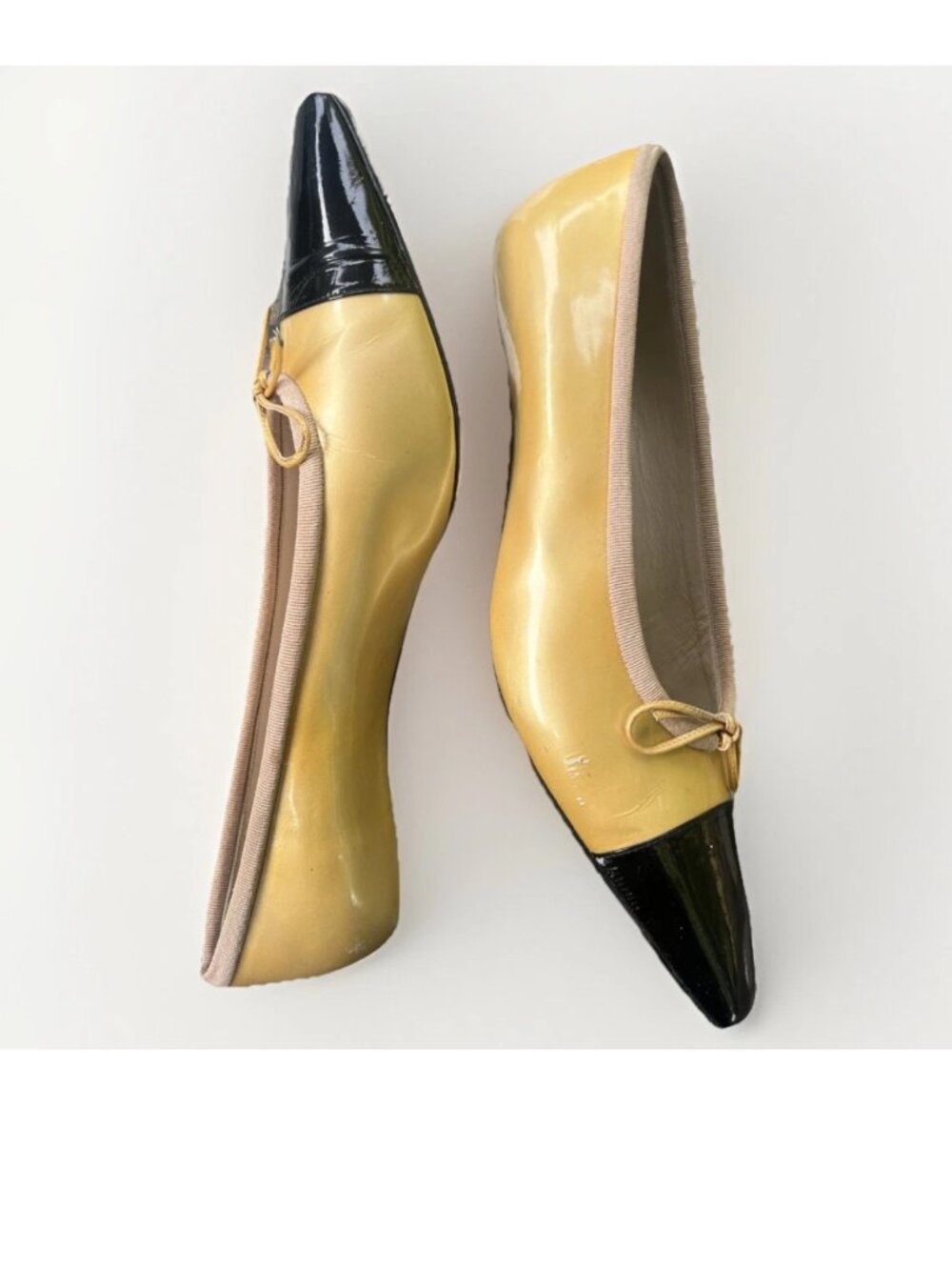 Vintage 1990s Chanel Patent Leather Cap-Toe Kitten Heels Gold Black  41 - Picture 3 of 16